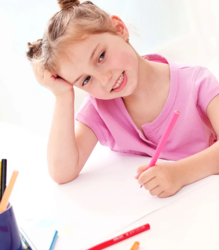 dziewczynka-w-szkole